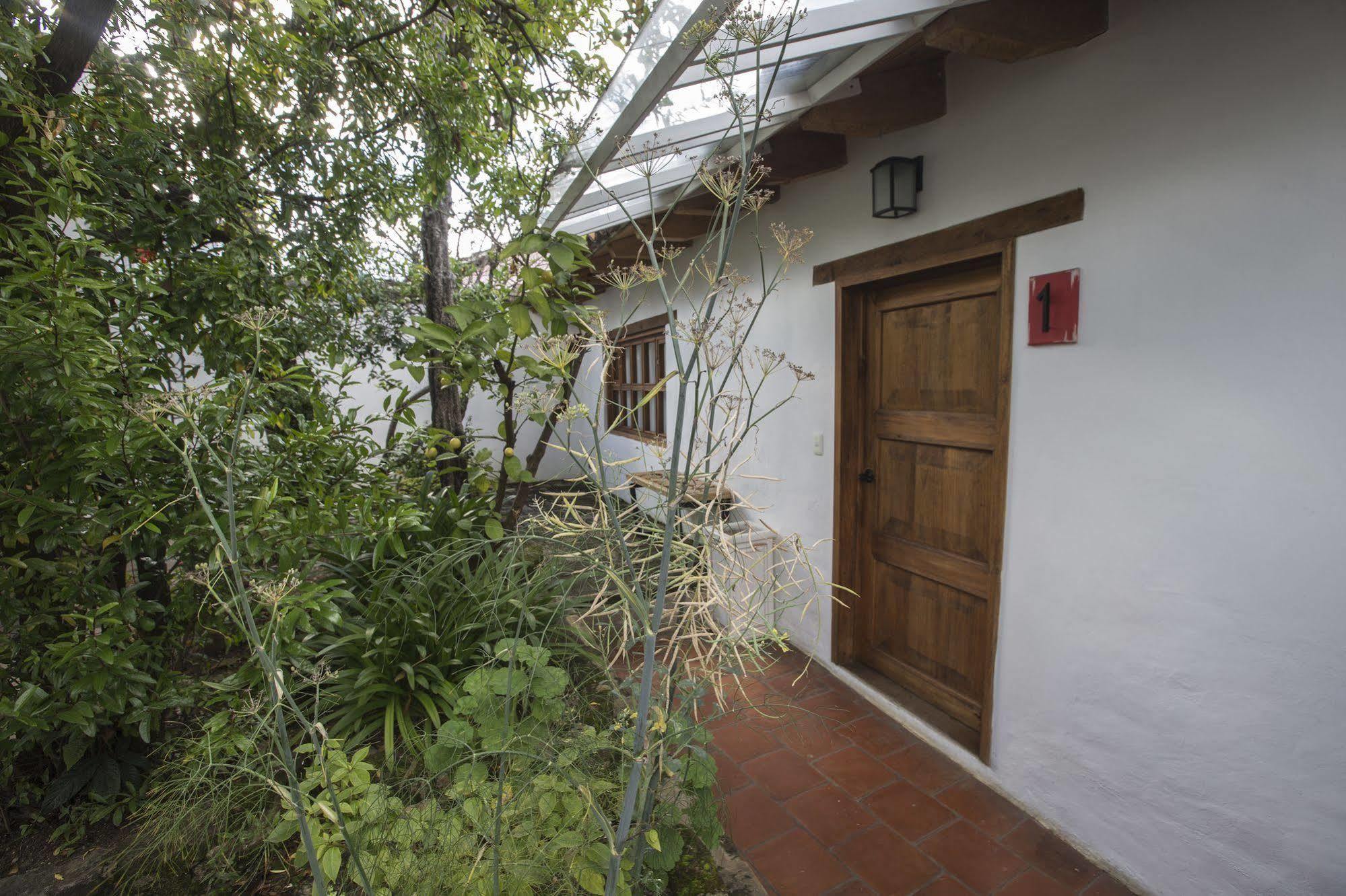 Mexicanos 10 Casavieja San Cristobal de las Casas Exterior photo